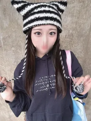 美浦朱希