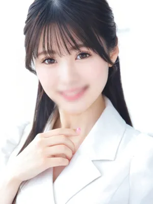 新人・萌七(もな)