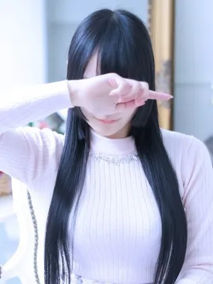 新人・真里(マリ)