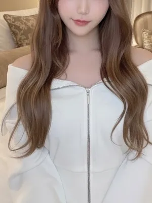 高塚 ゆい