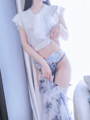 新人・澪(れい)