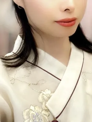 谷浦 ひとみ