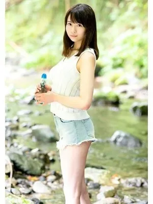 水樹璃子
