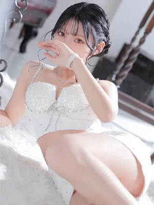 朝比奈やえ