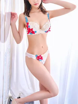 美川ゆな