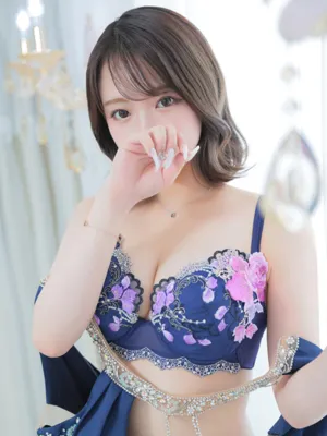 泉 アヤノ