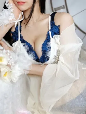 Top Tier Queen れい