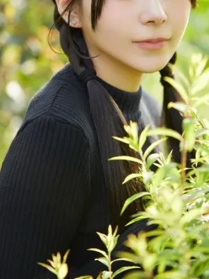 長谷部 萌奈