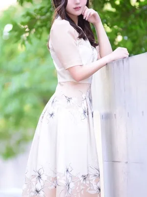 綺乃 芙美香