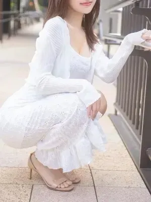角 ゆいな