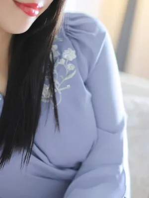 静奈(しずな)