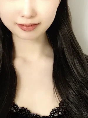 東之 あやね