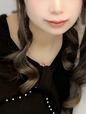 栗沢 ももな