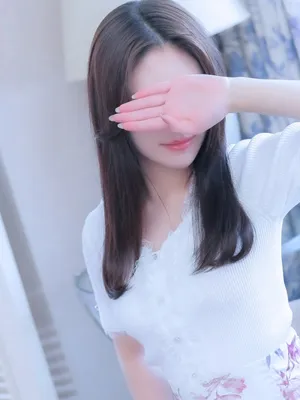 新人・美奈(みな)