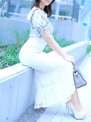 芽衣(めい)