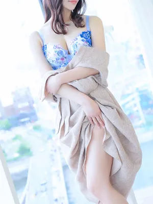 麗奈(れな)