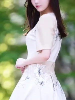 綺乃 芙美香