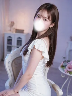 芹沢 里紗