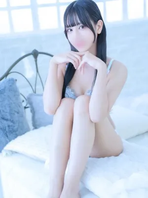 玲於奈(レオナ)