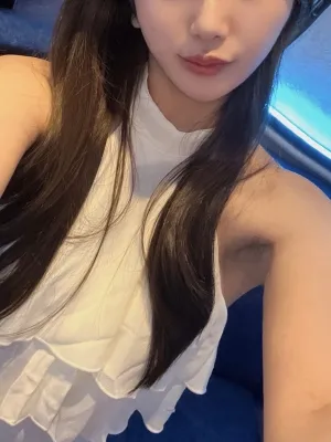秋山 ゆい