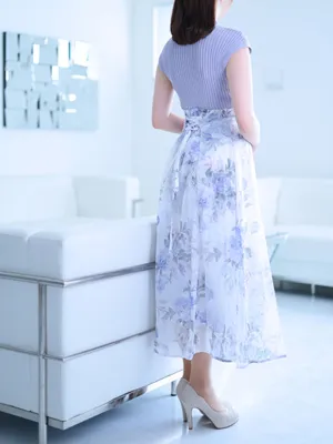 新人・花純(かすみ)
