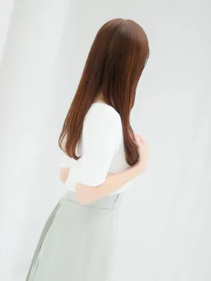 新人・亜依(あい)