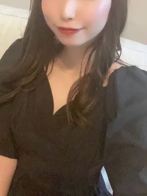 板倉 まゆ