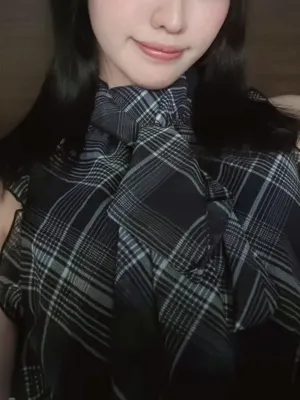 梅咲まりえ