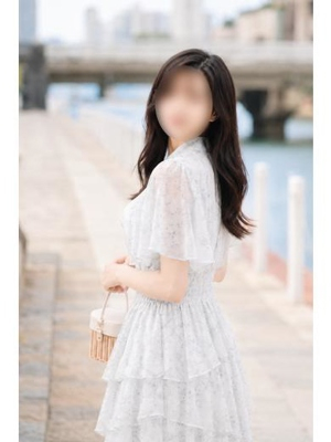 新人・早弓(さゆみ)/