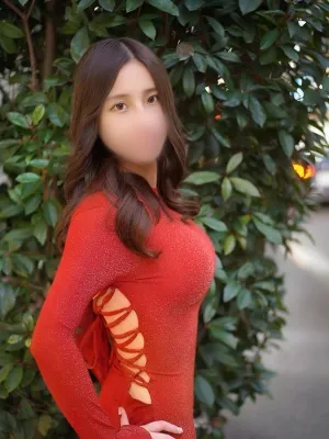 小出 しおん