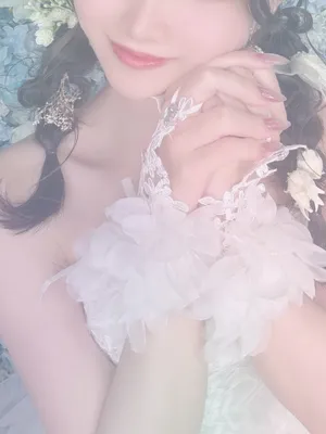 新居えりな
