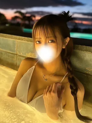 ゆりな