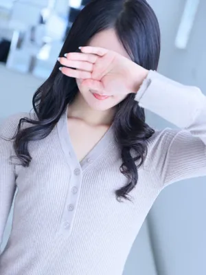 新人・世奈(せな)