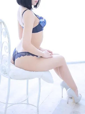玲於奈(レオナ)