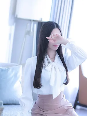 新人・明奈(あきな)