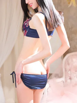 弓岡 美冬