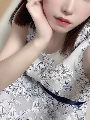 三田 詩織