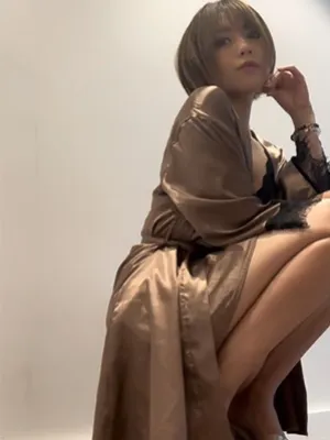 美人痴女AV界の神様