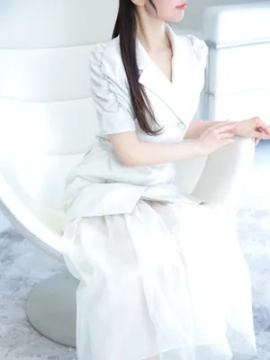 新人・萌七(もな)