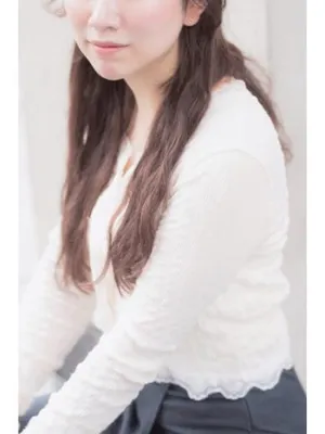 小野 彩葉