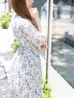 栗林 まなつ