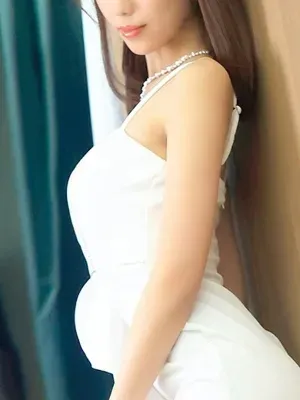 麗奈 NAGOYA 渚 泉水