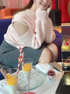 小泉 綾乃