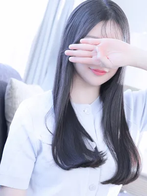 里緒奈(RIONA)