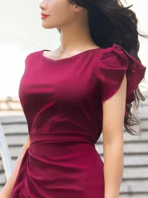 雫内 茜里