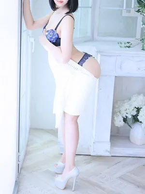 玲於奈(レオナ)