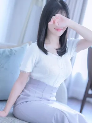 新人・菜緒(なお)