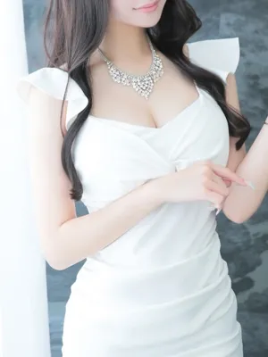 夏目 キヨカ