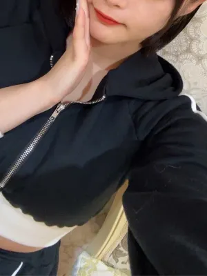 山岸 あいり