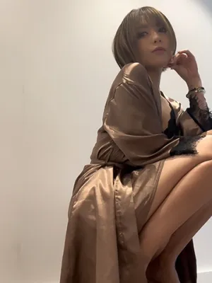 美人痴女AV界の神様